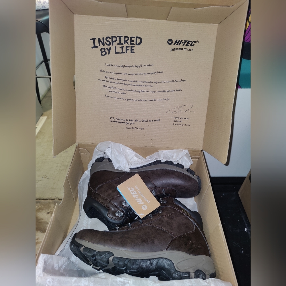 Hi-Tec Altitude VI Waterproof Hiking Boot Dark Chocolate